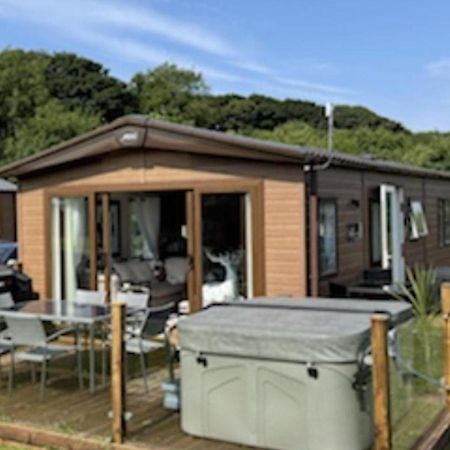 Luxury Boutique Style Lodge With Hot Tub Bridlington Bagian luar foto