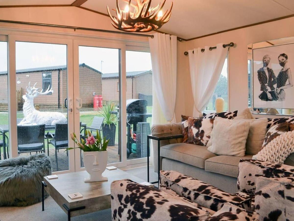 Luxury Boutique Style Lodge With Hot Tub Bridlington Bagian luar foto