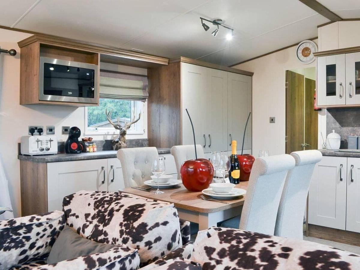 Luxury Boutique Style Lodge With Hot Tub Bridlington Bagian luar foto