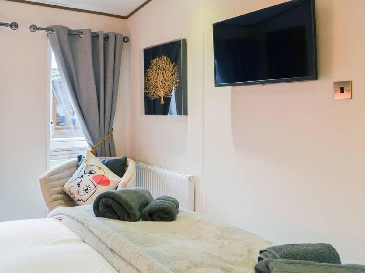 Luxury Boutique Style Lodge With Hot Tub Bridlington Bagian luar foto
